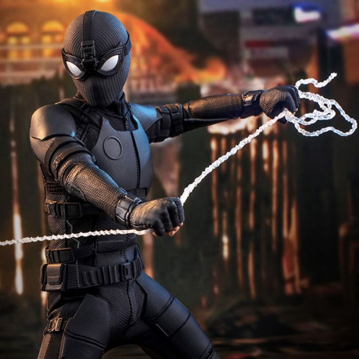 Spider-Man (Stealth Suit): Spider-Man Homecoming escala 1:6 by Hot Toys  Tooys :: Coleccionables e Infantiles