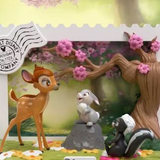 Bambi y Flower vuelven a encontrarse en la frondosidad del bosque. Para celebrar este hito centenario, Beast Kingdom pone a la venta una selección de figuras D-Stage, 'Staging Your Dreams'.