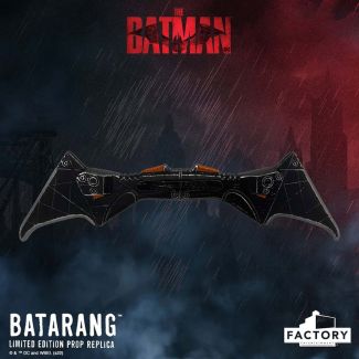 Una línea de réplicas de edición limitada de la muy esperada película de Warner Bros. y DC , The Batman . ¡El primer lanzamiento, que ya está disponible para reservar, es Batarang!