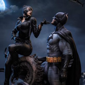 Sideshow y Iron Studios se enorgullecen de anunciar un nuevo diorama de escala 1:6,  ¡ Batman y Catwoman !
