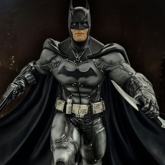 ¡SFX Collectibles, Star Ace Toys y Sideshow tienen el honor y el placer de anunciar esta estatua a escala 1:8 de Batman Arkham Origins  de la  serie Batman Arkham!