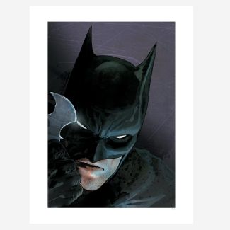 Sideshow se enorgullece en presentar una dramática impresión Batman Rebirth del artista Mikel Janin.