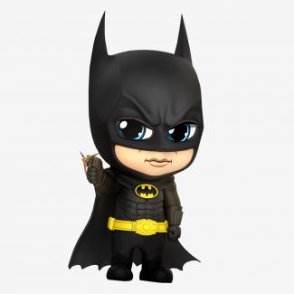 Sideshow y Hot Toys presentan a Batman con Grappling Gun Cosbaby (s). Cada Cosbaby mide aproximadamente 12 cm de alto con una cabeza giratoria y una base de figura temática.