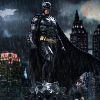 Batman The Dark Knight Deluxe de DC Comics Escala 1:10 por Iron Studios
