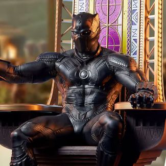 Sideshow y Premium Collectibles Studio  presentan la estatua a escala 1:3 de Black Panther, un coleccionable épico de Marvel  directamente del mundo de Marvel's Avengers .