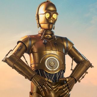 Sideshow presenta la figura de tamaño real C-3PO™, una figura firme a escala 1:1 que se une a tu galaxia de coleccionables de Star Wars™ .