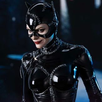 ¡Prime 1 Studio y Blitzway han superado todas las expectativas y han entregado la descripción más sorprendentemente precisa de Catwoman de Michelle Pfeiffer de Batman Returns de 1992 !