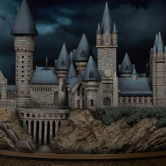 En el popular mundo de Harry Potter escrito por JK Rowling, se encuentra la famosa escuela de hechicería que inspiró a generaciones de niños y adultos por igual.