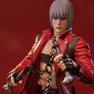 Basado en la aparición de Dante en el videojuego de Capcom de 2005  Devil May Cry 3: Dante's Awakening, esta figura mide aproximadamente 30 cm de alto y viene con una gran cantidad de accesorios y armas, lo que solo es apropiado para un vigilante Devil Hu