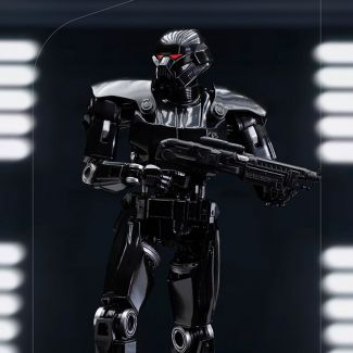 ron Studios presenta así su estatua del temible " Dark Trooper BDS Art Scale 1:10 - The Mandalorian - Iron Studios ", uno de los droides de combate imperiales más eficientes y poderosos.