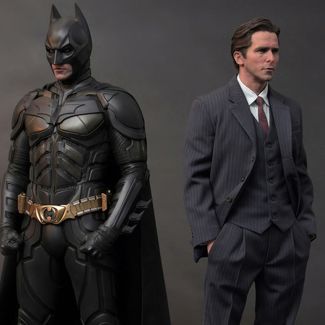 JND Studios, nos enfocamos en el conflicto interno de identidades de Bruce Wayne, un tema que prevalece a lo largo de toda la trilogía.