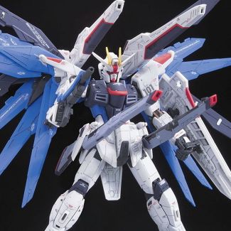 Basado en el anime Mobile Suit Gundam SEED, el Model Kit Freedom Gundam  está en escala 1:144 y se convierte en una figura totalmente articulada una vez completado. 