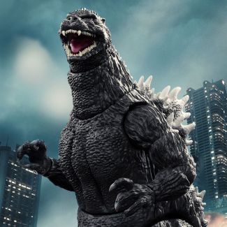 ¡Godzilla ha sido liberado del Monte Mihara, dejando un rastro de destrucción a su paso mientras recorre Japón!

