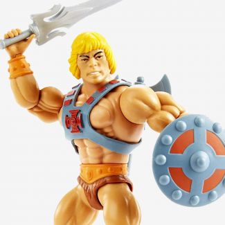 He-Man volvió con más fuerza y armado para proteger Eternia. Esta figura de He-Man de Masters of the Universe es una versión renovada con cabeza vintage que Mattel trae para ti.