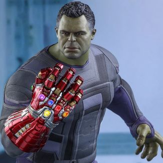 Hulk con Guante de Avengers Endgame Escala 1:6 por Hot Toys