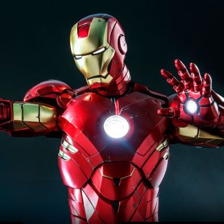 Como el primer lanzamiento emocionante de 2022, Sideshow y Hot Toys están encantados de presentar la increíblemente detallada y masiva figura coleccionable Iron Man Mark IV escala 1:4 inspirada en Iron Man 2.  