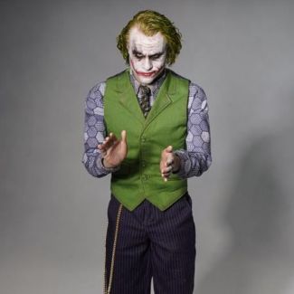¡El Joker se une a la línea InArt de figuras premium de Queen Studios! El Príncipe Payaso del Crimen nunca ha tenido mejor aspecto.