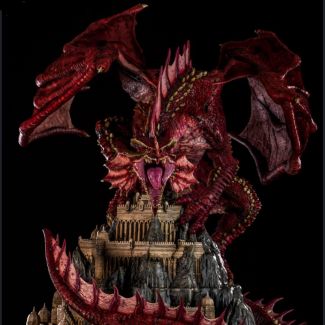 PCS Collectibles se enorgullece de presentar la estatua de Klauth. Klauth es uno de los dragones rojos más grandes y temibles jamás conocidos en Faerûn. Enorme pero elegante, es tan flexible como un gato. 