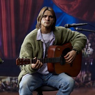 'Cabello rubio enredado, icónico suéter viejo de estilo grunge, el sentimiento sombrío detrás de la buena apariencia...' BLITZWAY presenta la nueva estatua de 1/4 Super Scale, Kurt Cobain.