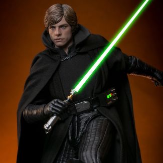 Sideshow  y  Hot Toys  se complacen en presentar la asombrosa figura coleccionable de escala 1:6 de Luke Skywalker Dark Empire  inspirada en la portada de Star Wars: The Dark Empire . 
