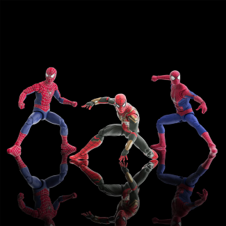 Para salvar su ciudad, el lanzador de telarañas Peter Parker, en su traje de nanotecnología integrado, solicita la ayuda de un par de nuevos amigos: Friendly Neighborhood Spider-Man y The Amazing Spider-Man.