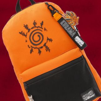 La mochila Kurama  con gorrito es perfecta para ti que buscas comodidad y estilo. ¡Un diseño compacto pero espacioso con el sello de Kurama  grabado al frente!