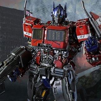 ¡Hasbro y Threezero se enorgullecen de presentar al valiente líder de los Autobots, Optimus Prime, como el próximo personaje emocionante de la serie de figuras coleccionables PREMIUM de Transformers!

