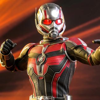 Vuelva a ingresar al reino cuántico con la figura de escala 1:6 de Ant-Man de Hot Toys con su último atuendo, basado en Ant-Man and the Wasp: Quantumania de Marvel Studios .