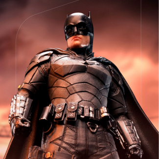 Sideshow y Iron Studios presentan lo último de la línea Art Scale 1:10:  ¡ The Batman  de DC Comics The Batman ! Basada en referencias originales,