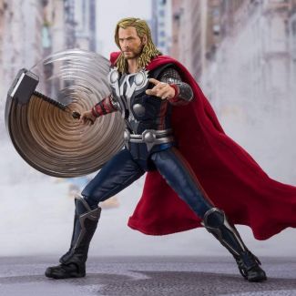 Esperado por los fanáticos, el poderoso Thor se une a S.H. Figuarts en el conjunto de Los Vengadores.