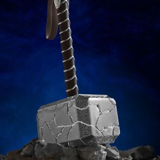 Sideshow y Beast Kingdom presentan la  estatua de Mjolnir . La ' Marca de experiencia de entretenimiento ' de Beast Kingdom celebra el lanzamiento de la nueva película de Thor con una réplica de tamaño real 1: 1 de alta gama del poderoso Mjlonir . 